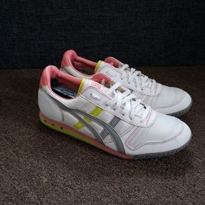 Onitsuka Tiger Ultimate 81 Womens Running shoes